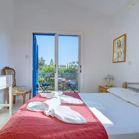 Rent Your Dream Holiday And Look Forward To Relaxing Beside Your Private Pool 1690