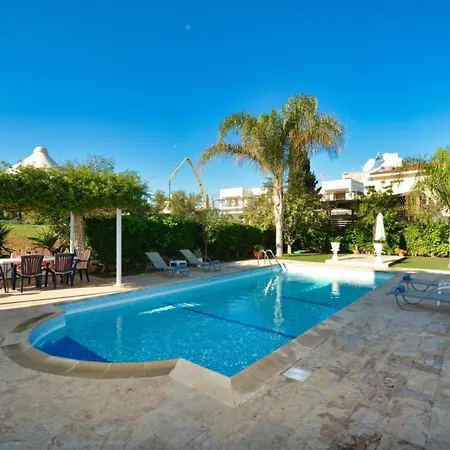 Rent Your Dream Holiday And Look Forward To Relaxing Beside Your Private Pool 1690 Willa Protaras