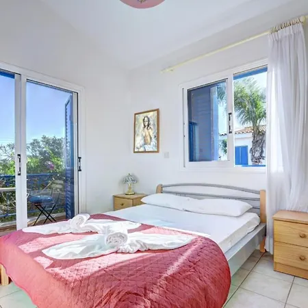Rent Your Dream Holiday And Look Forward To Relaxing Beside Your Private Pool 1690 Willa Protaras