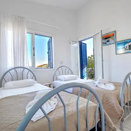 Rent Your Dream Holiday And Look Forward To Relaxing Beside Your Private Pool 1690 *